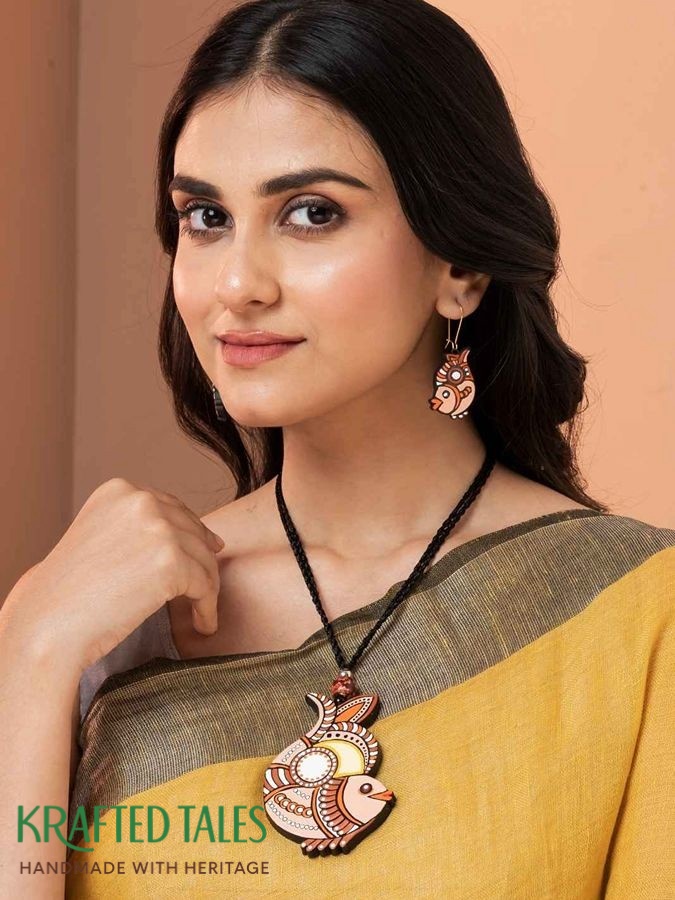 Handmade jewelry in Kolkata India
