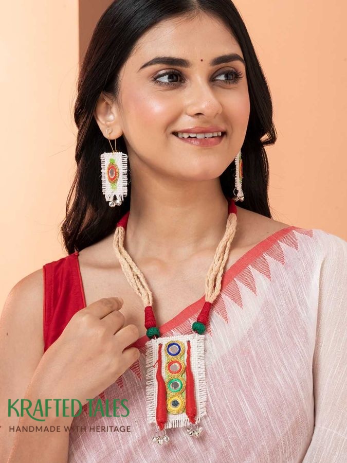 Handmade jewelry in Kolkata India