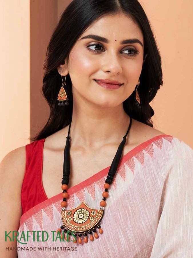 Handcrafted jewelry in Kolkata India