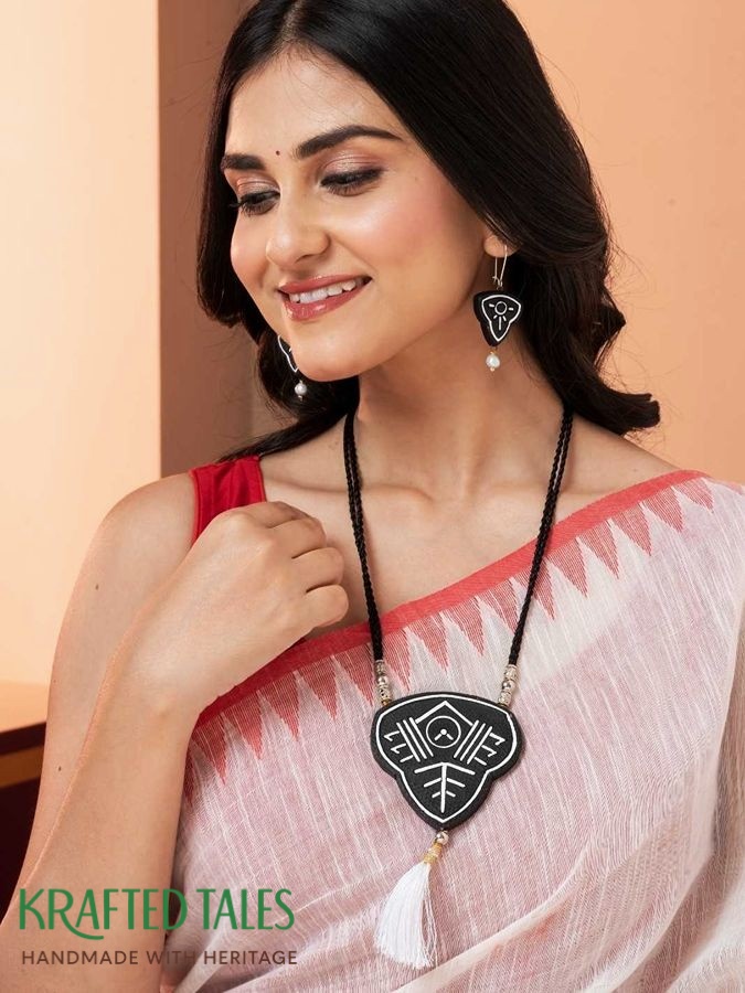 Handcrafted jewelry in Kolkata India