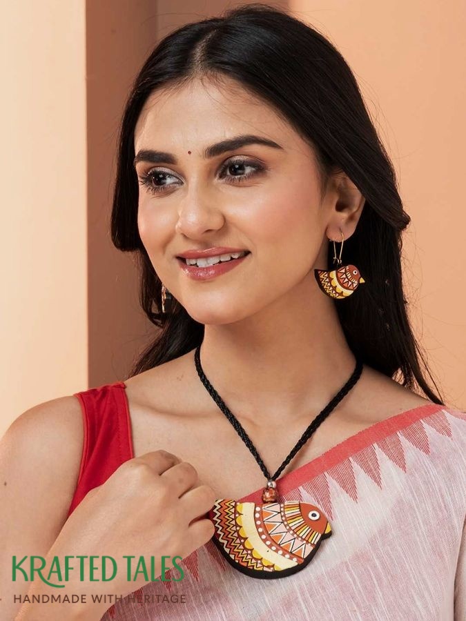 Handcrafted jewelry in Kolkata India