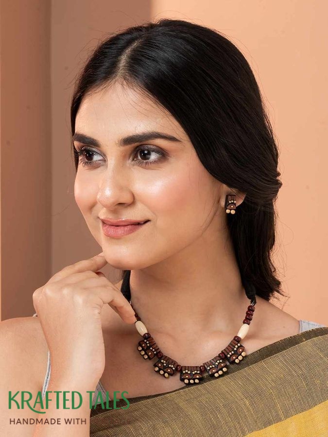 Handmade jewelry in Kolkata India
