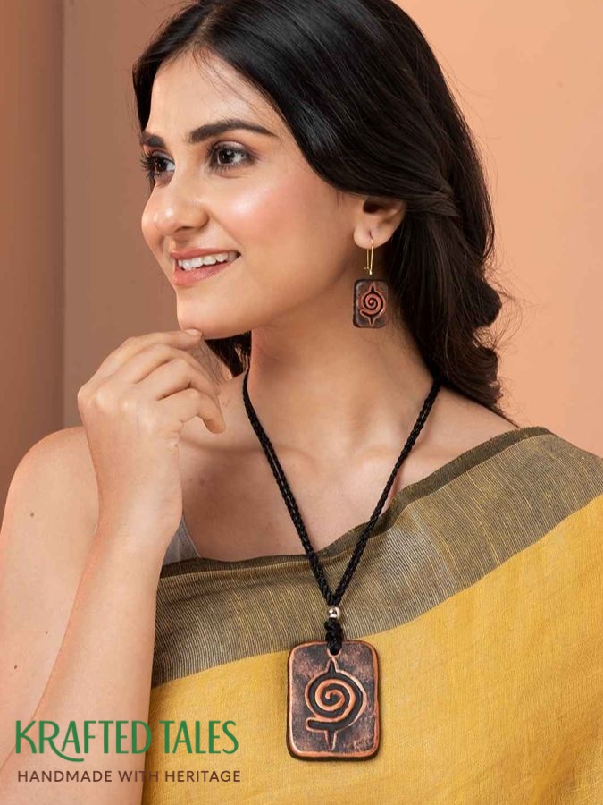 Handcrafted jewelry in Kolkata India