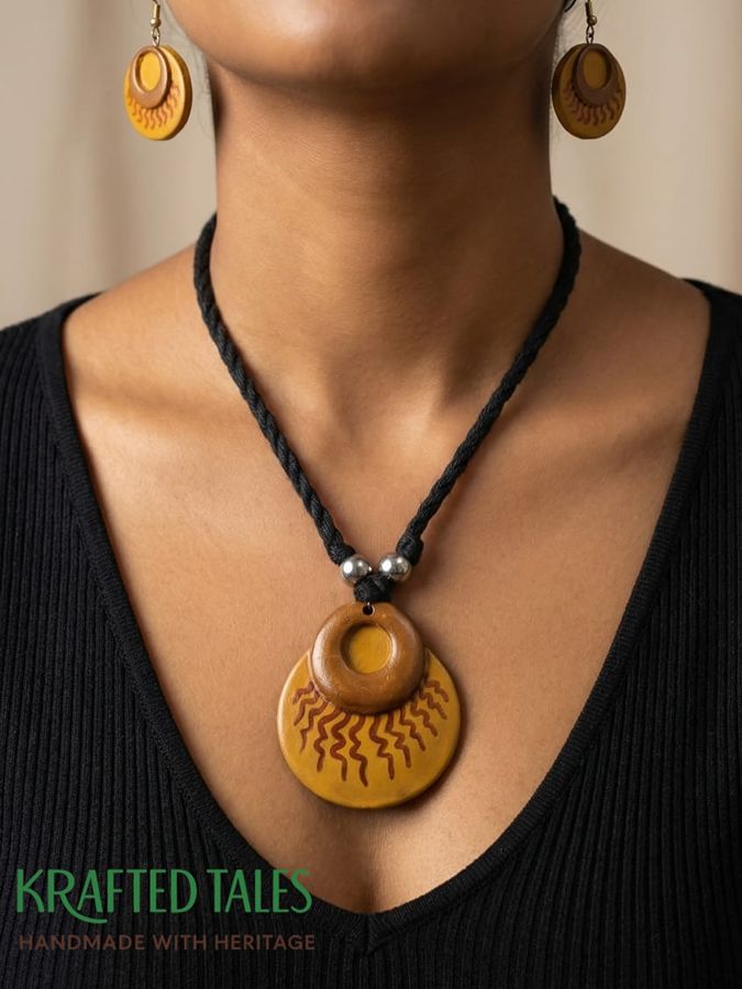 Handcrafted jewelry in Kolkata India