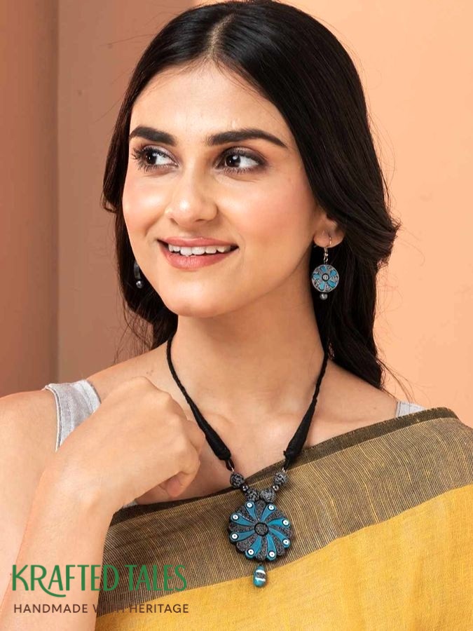 Handmade jewelry in Kolkata India