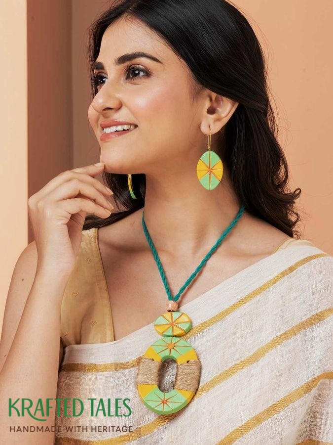 Handcrafted jewelry in Kolkata India